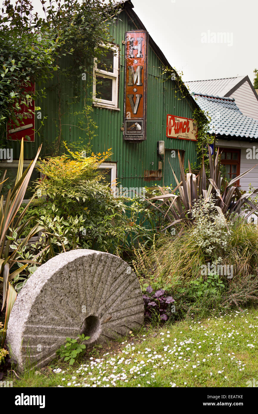 UK, London, Twickenham, Eel Pie Island, eccentric property with