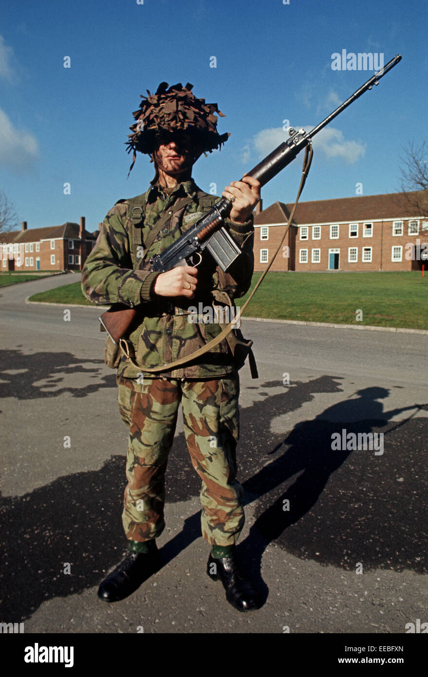 WEAPONS OF ULSTER FEBRUARY 1972. British Army soldier with L1A1, 7.62