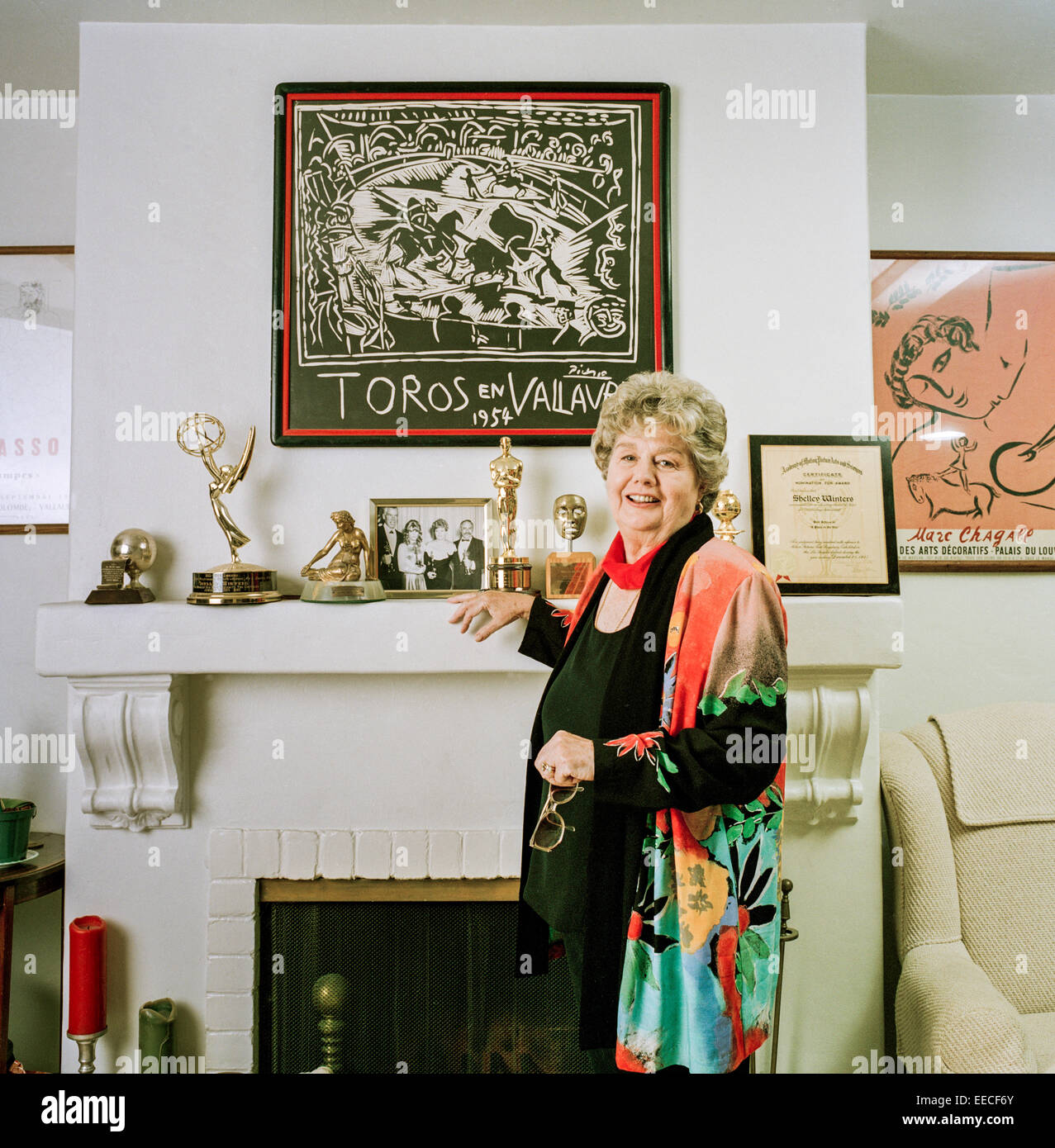 LOS ANGELES, CA – MARCH 1: Oscar-winning actress Shelley Winters at her home in Los Angeles, California on March 1, 1996. Stock Photo