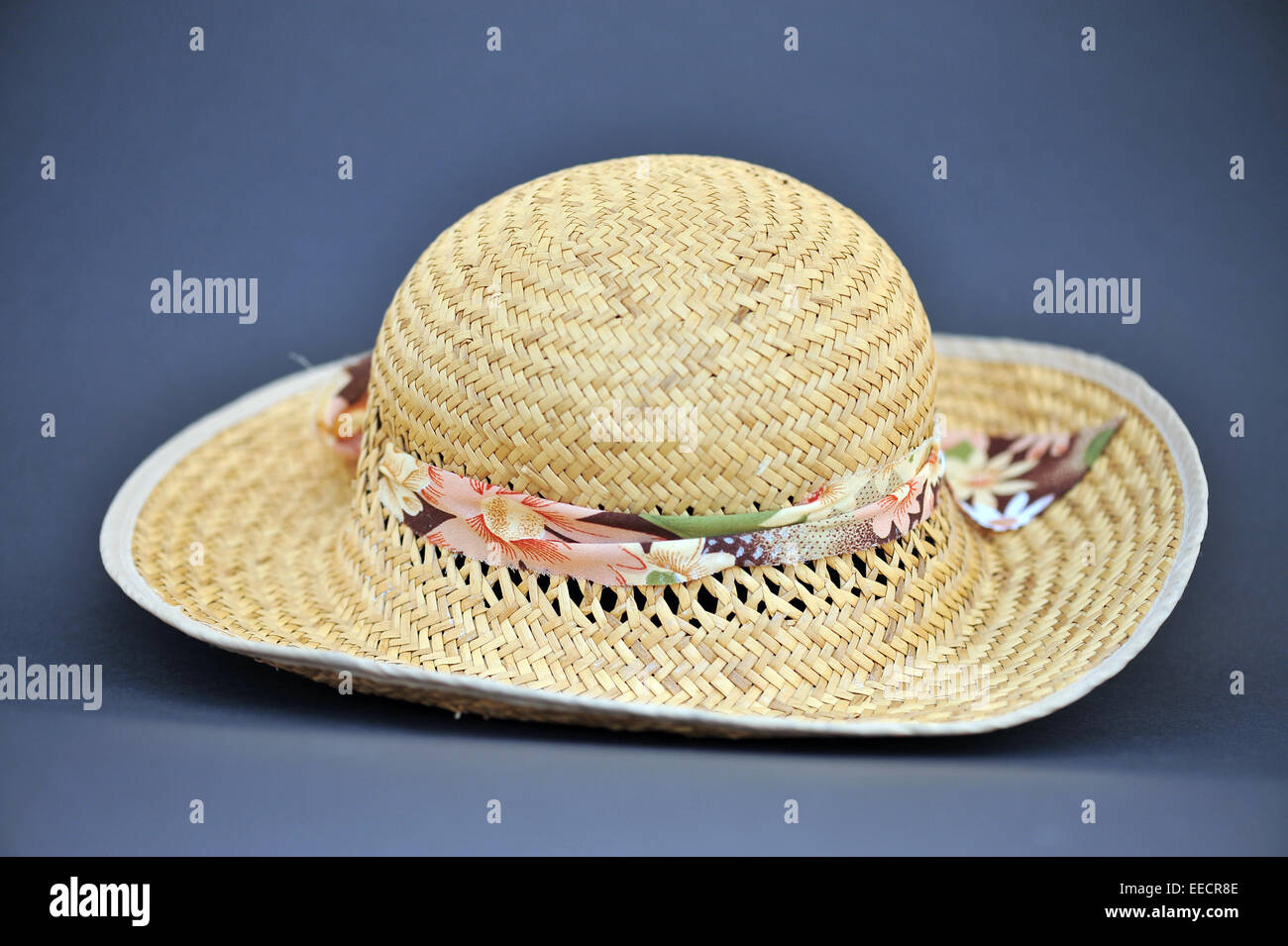 Sun shade hat hi-res stock photography and images - Alamy