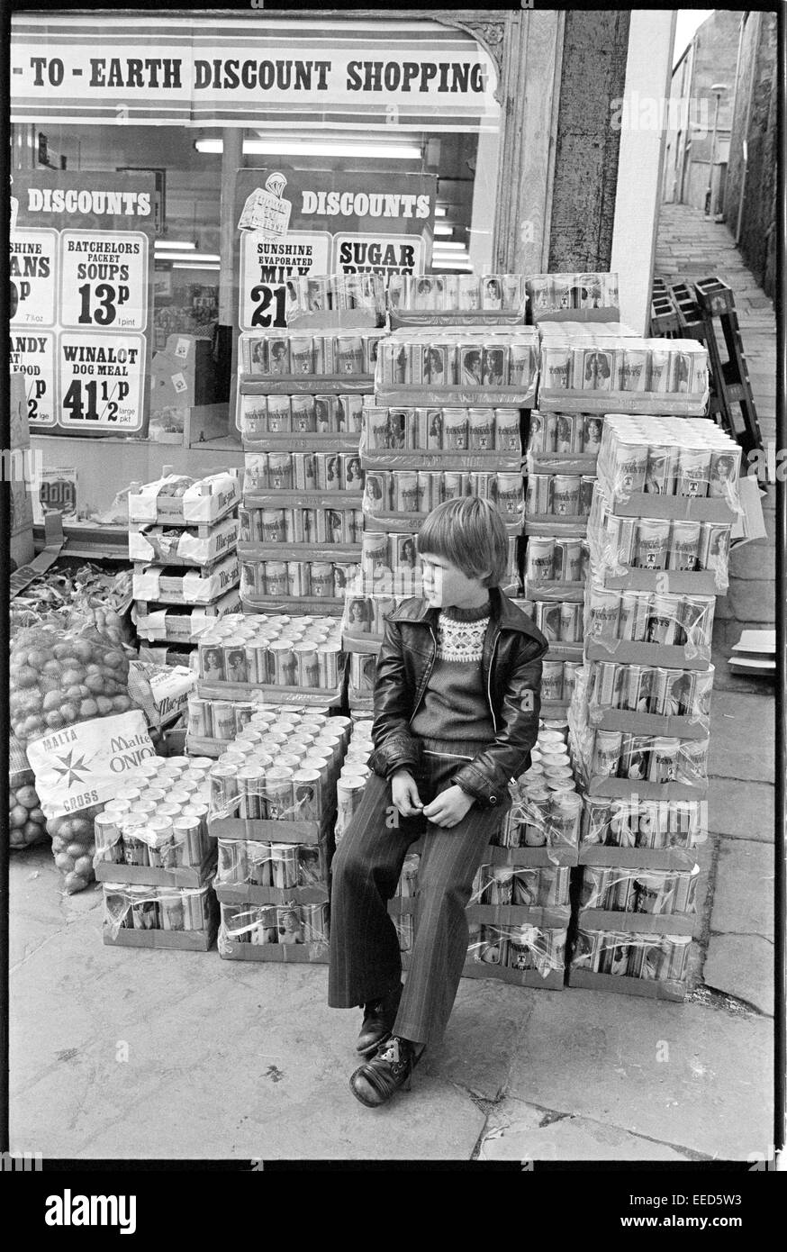 Lager delivery arrives at co-op, after ferry trip from Aberdeen. Stock Photo