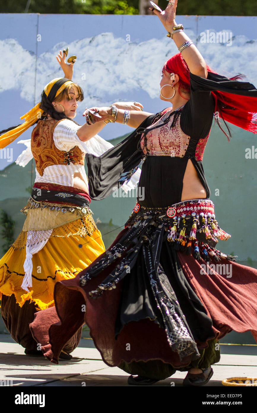 A dance troupe specializing in Middle Eastern and North African dancers