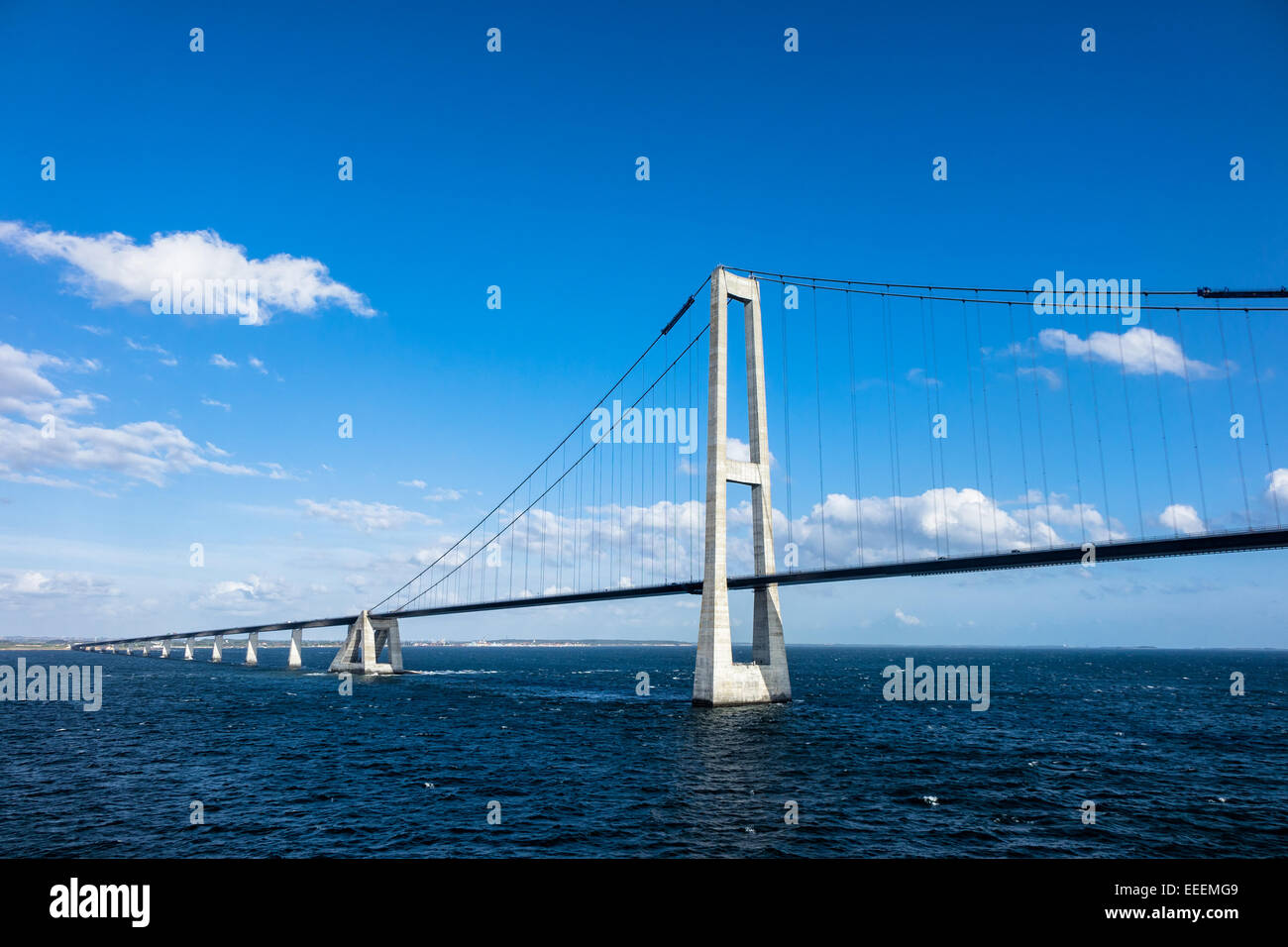 Oeresund bridge between Denmark and Sweden Stock Photo Alamy