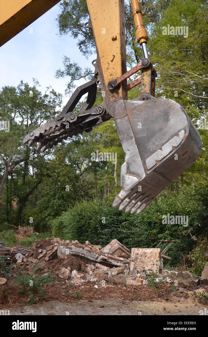 Demolition Claw High Resolution Stock Photography and Images Alamy