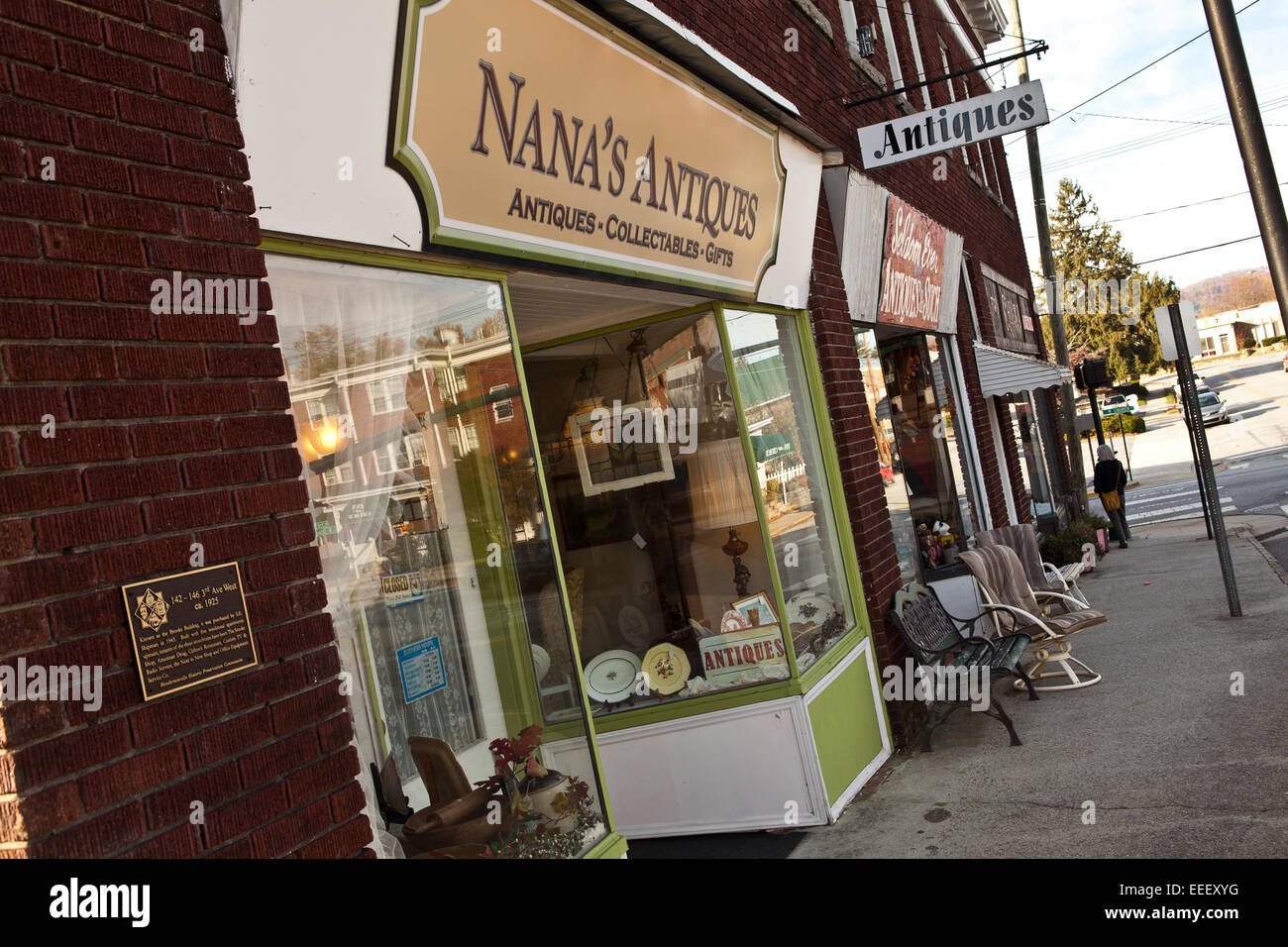 Quaint boutiques and shops in historic Hendersonville, NC Stock Photo