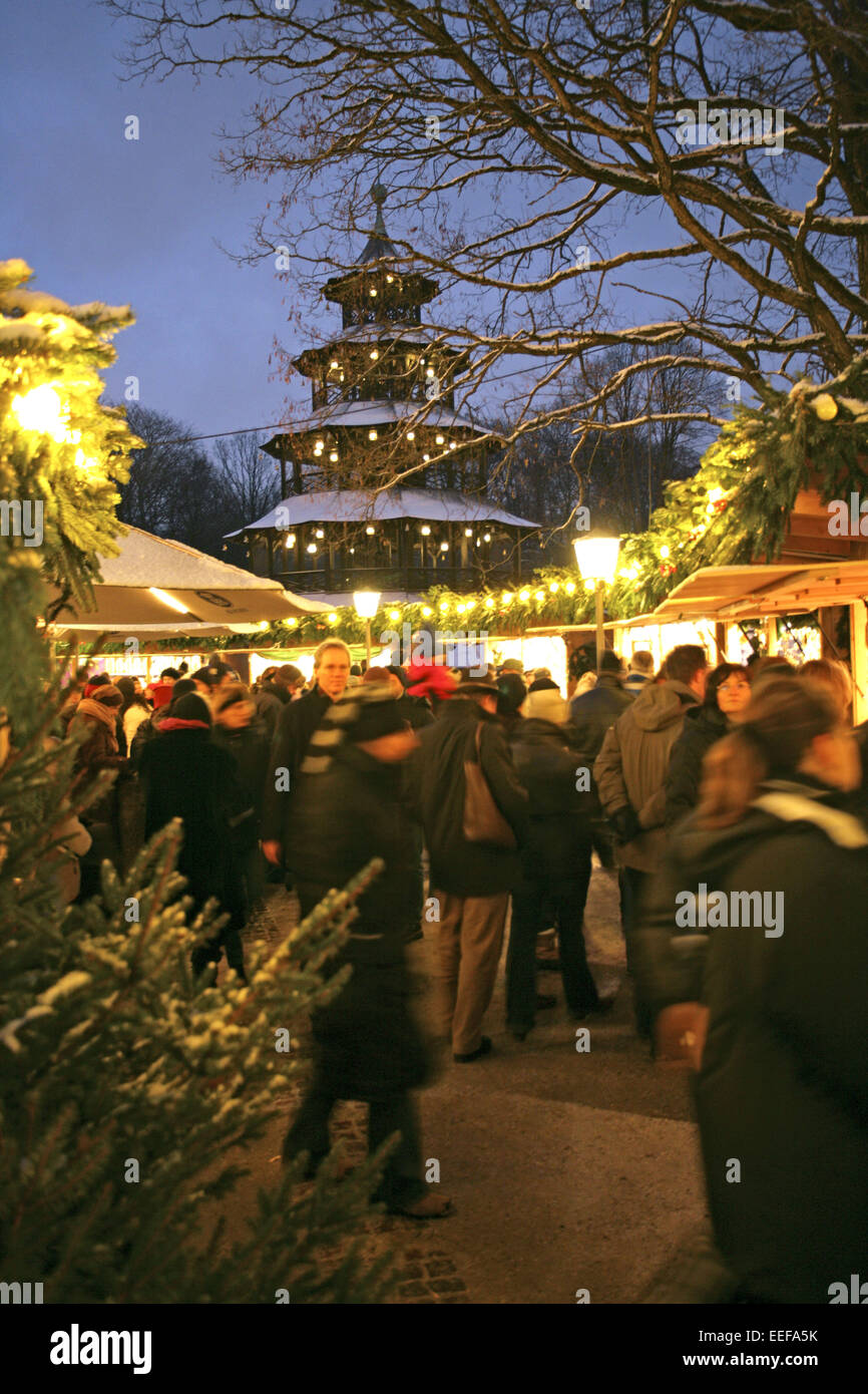 Deutschland Muenchen München aussen beleuchtet Bayern Adventszeit