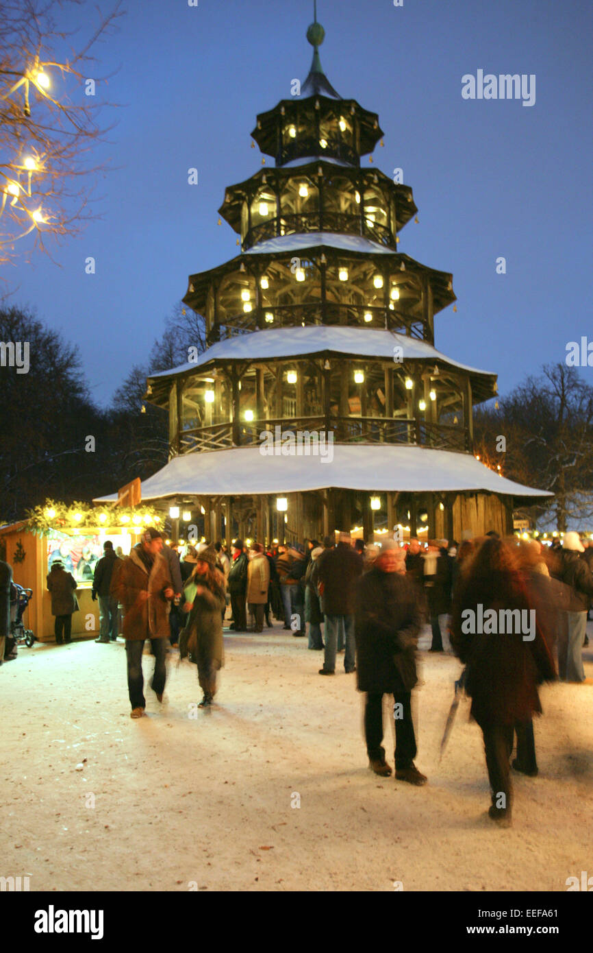 Deutschland Muenchen München aussen beleuchtet Bayern Adventszeit