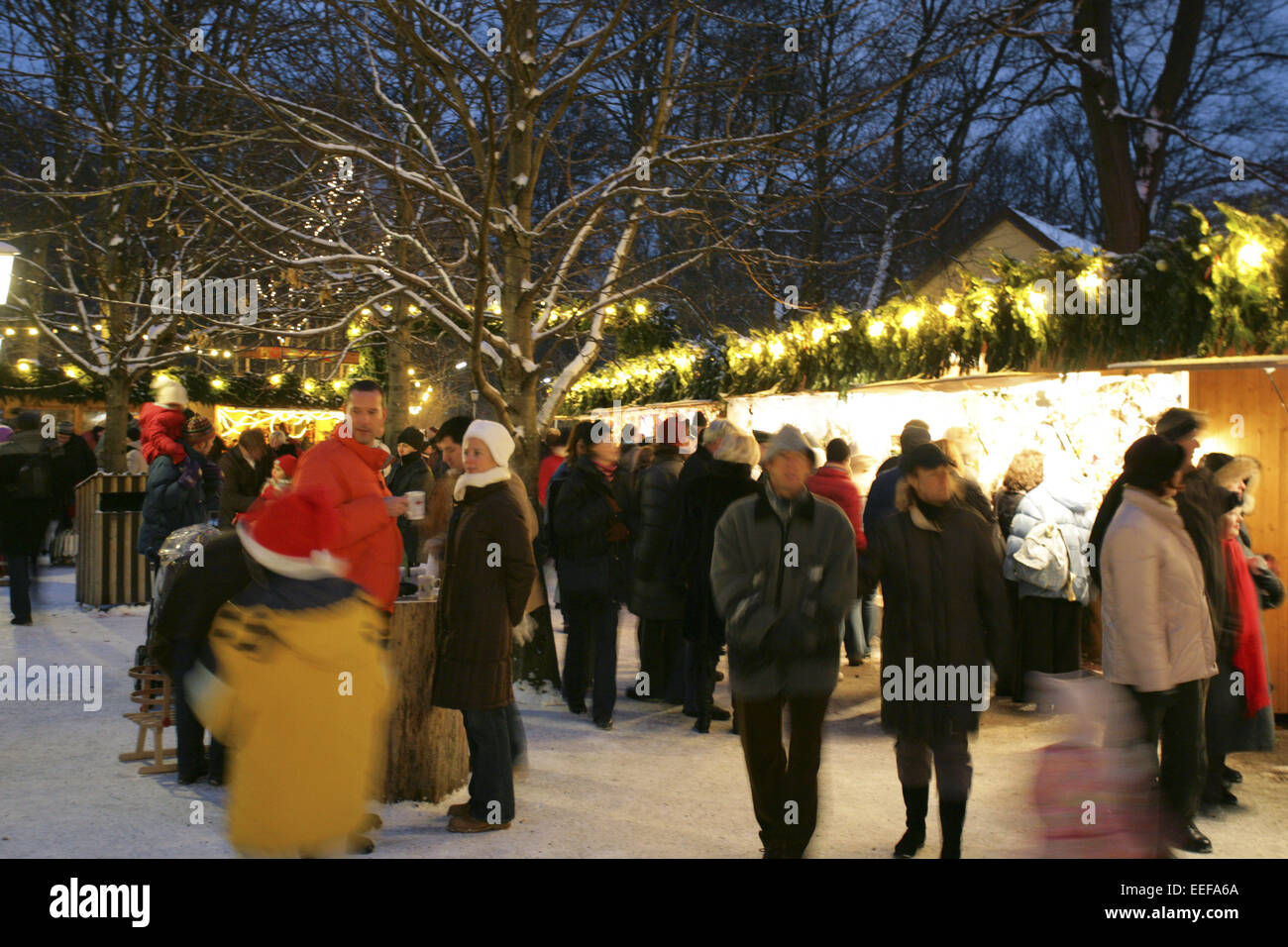 Deutschland Muenchen München aussen beleuchtet Bayern Adventszeit