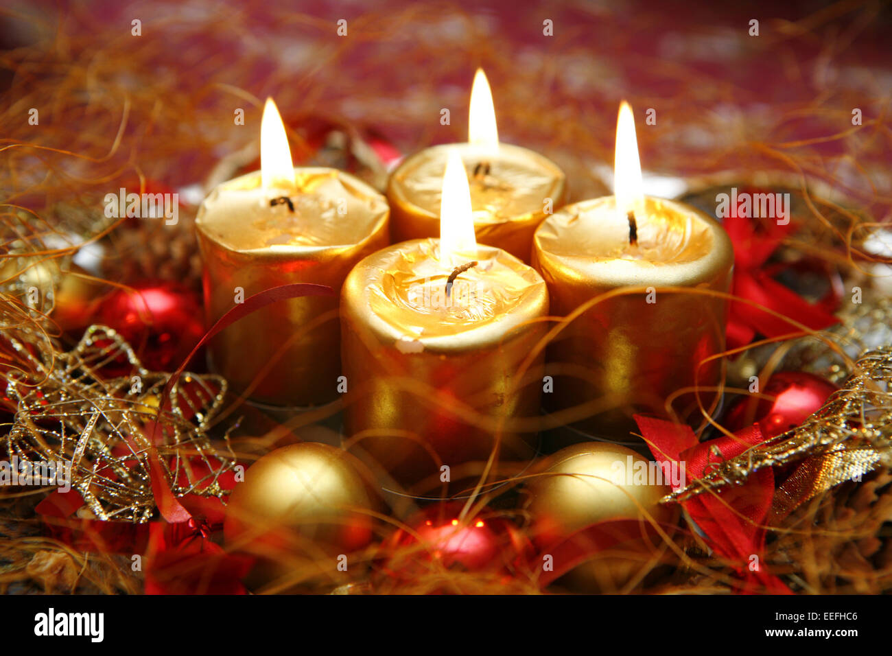 Adventsdekoration Kerzen Vier Detail Stillleben Weihnachten Advent  Weihnachtszeit Vorweihnachtszeit Adventszeit Dekoration Weihn Stock Photo -  Alamy