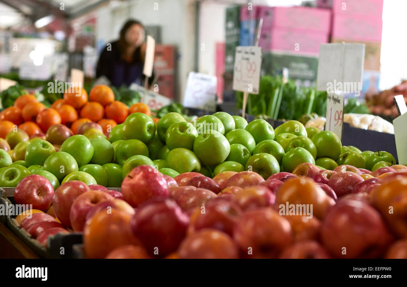 Grocery fruits stall hires stock photography and images Alamy