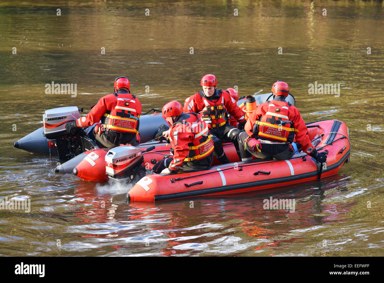 Volunteer rescue team hi-res stock photography and images - Alamy