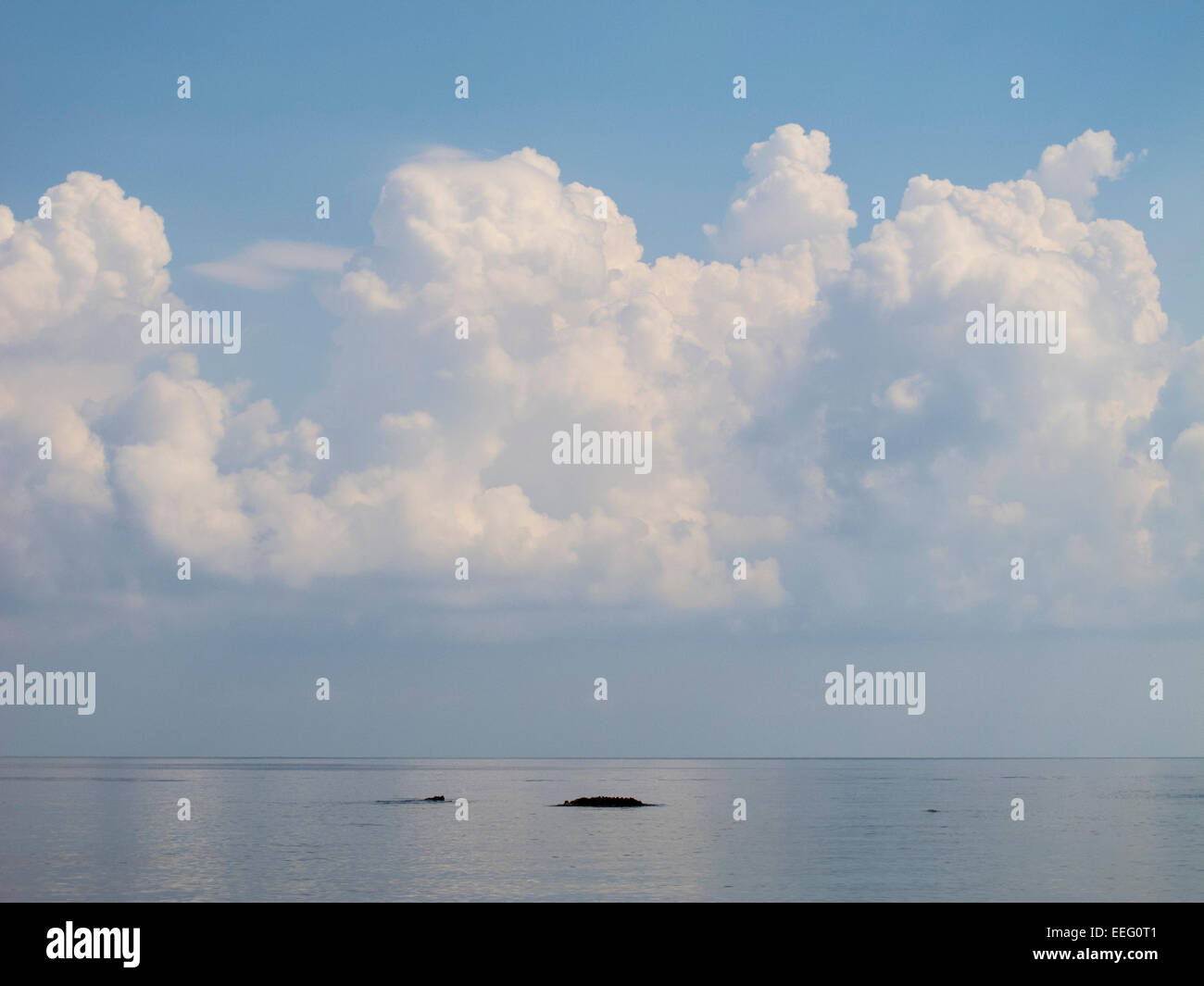 Reflections sea water blue hi-res stock photography and images - Alamy
