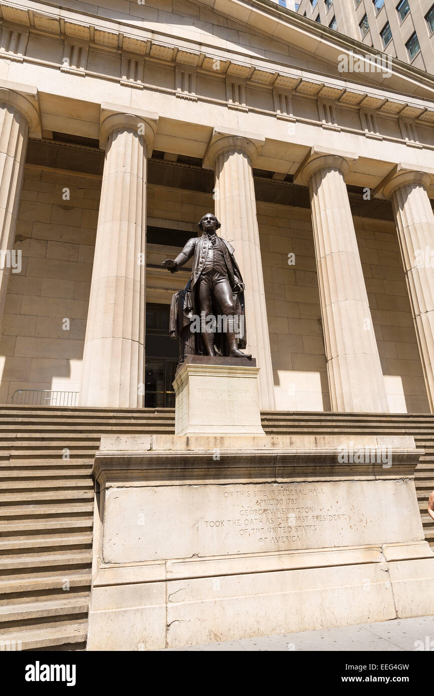 New York Federal hall Memorial George Washington Statue US Stock Photo ...