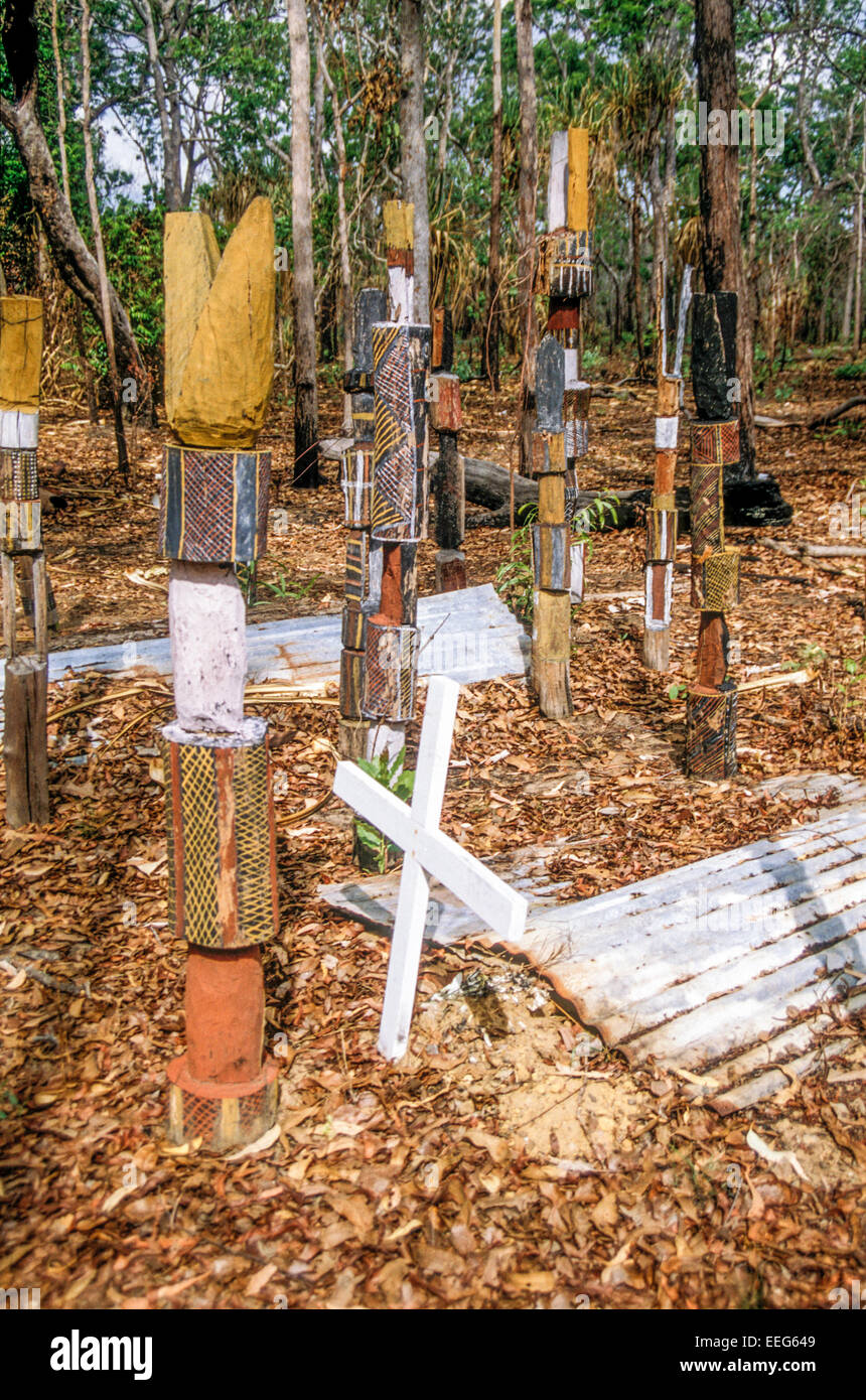 Tiwi island totem pole hires stock photography and images Alamy