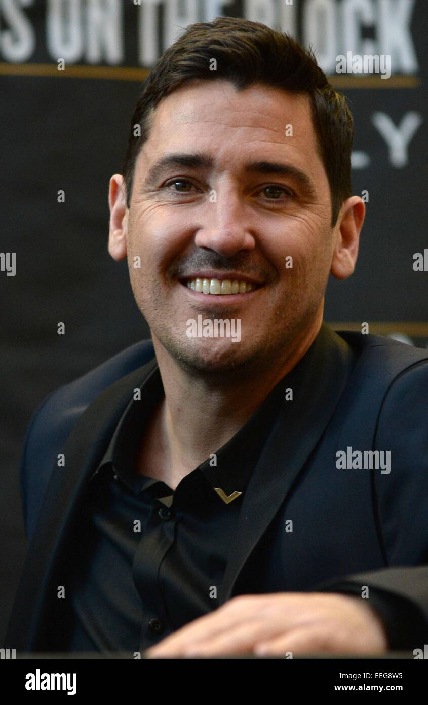Jonathan knight hi-res stock photography and images - Alamy