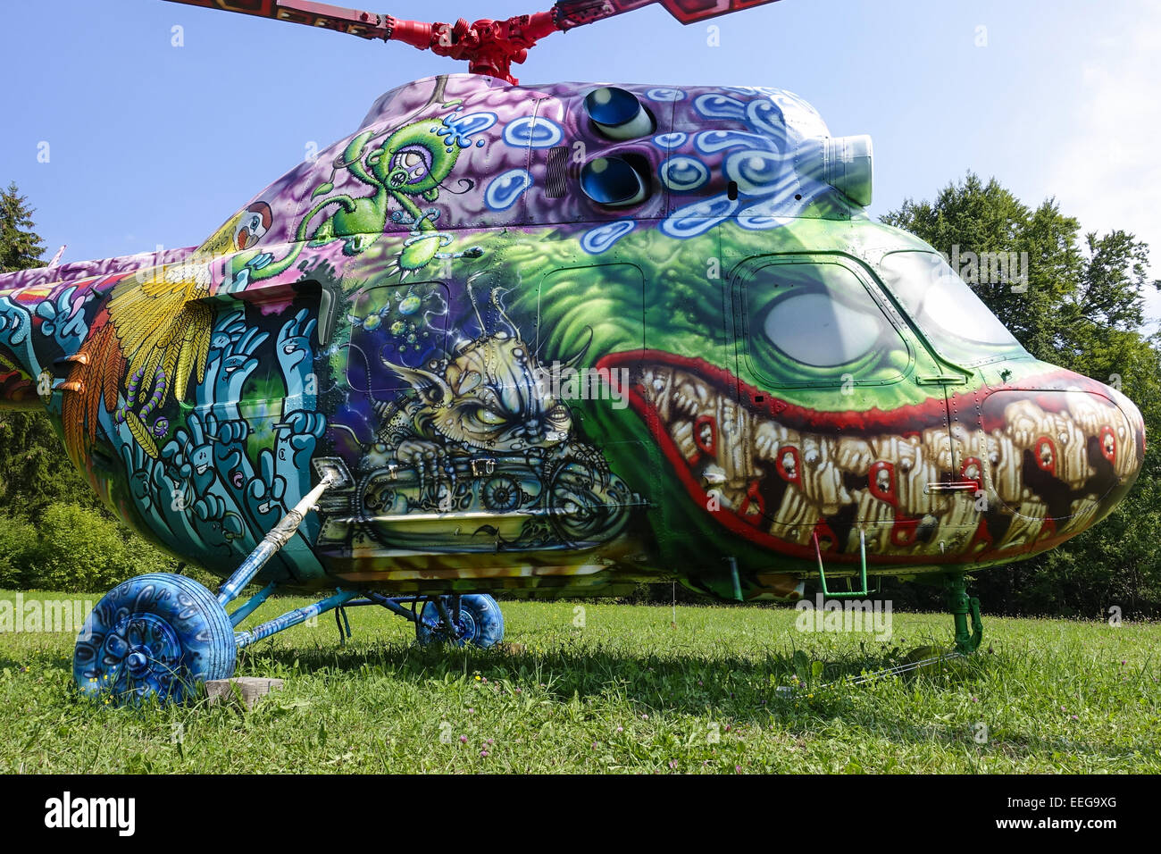 Bunt Bemalter Militarhubschrauber Vom Typ Mil Mi 2t Auf Dem Gelande Des Buchheim Museums In Bernried Am Starnberger See Bayern Stock Photo Alamy