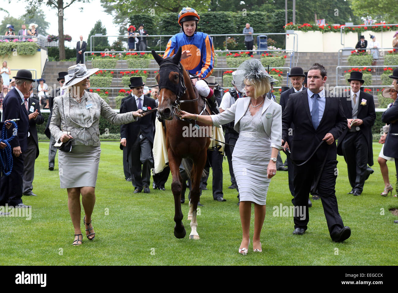 Royal Ascot, Bracelet with Joseph O'Brien and up connection after winning the Ribblesdale Stakes Stock Photo