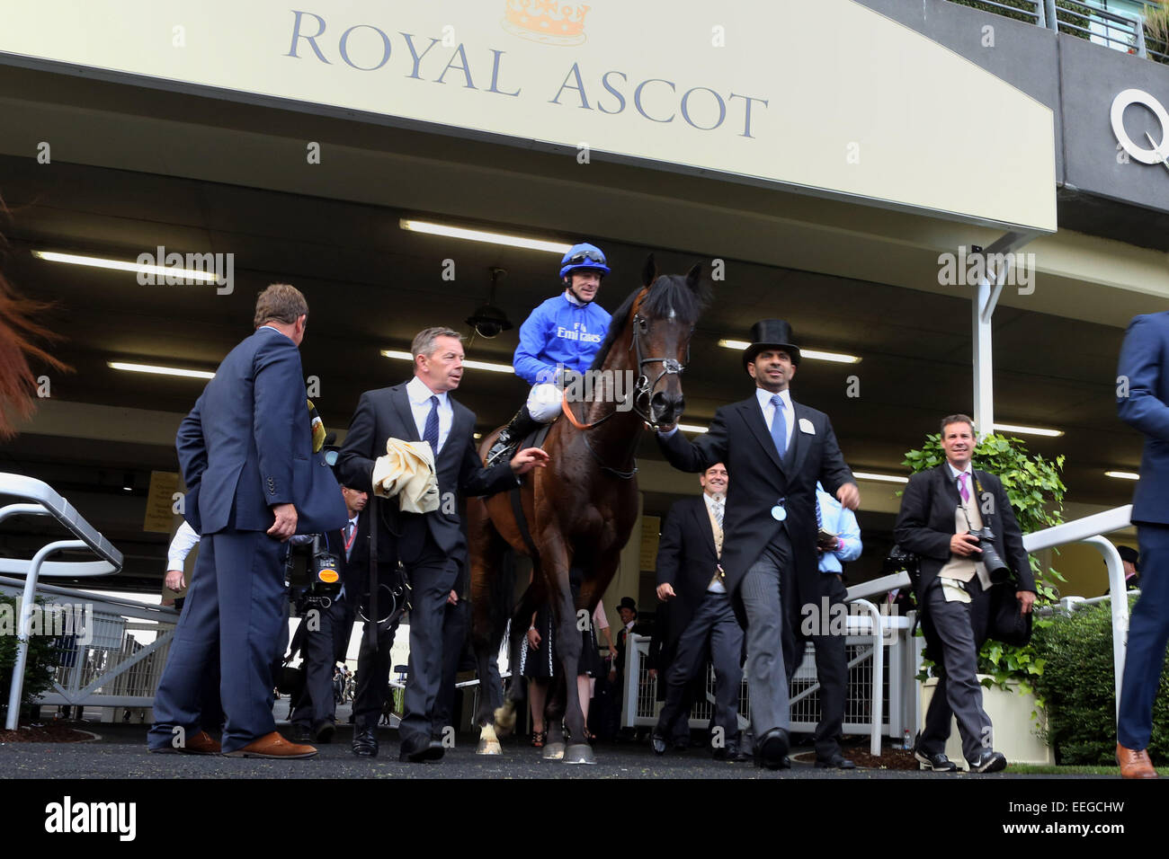 Royal Ascot Elite Army Kieren Fallon with Saeed bin Suroor up and trainer after winning the King George V Stakes Stock Photo