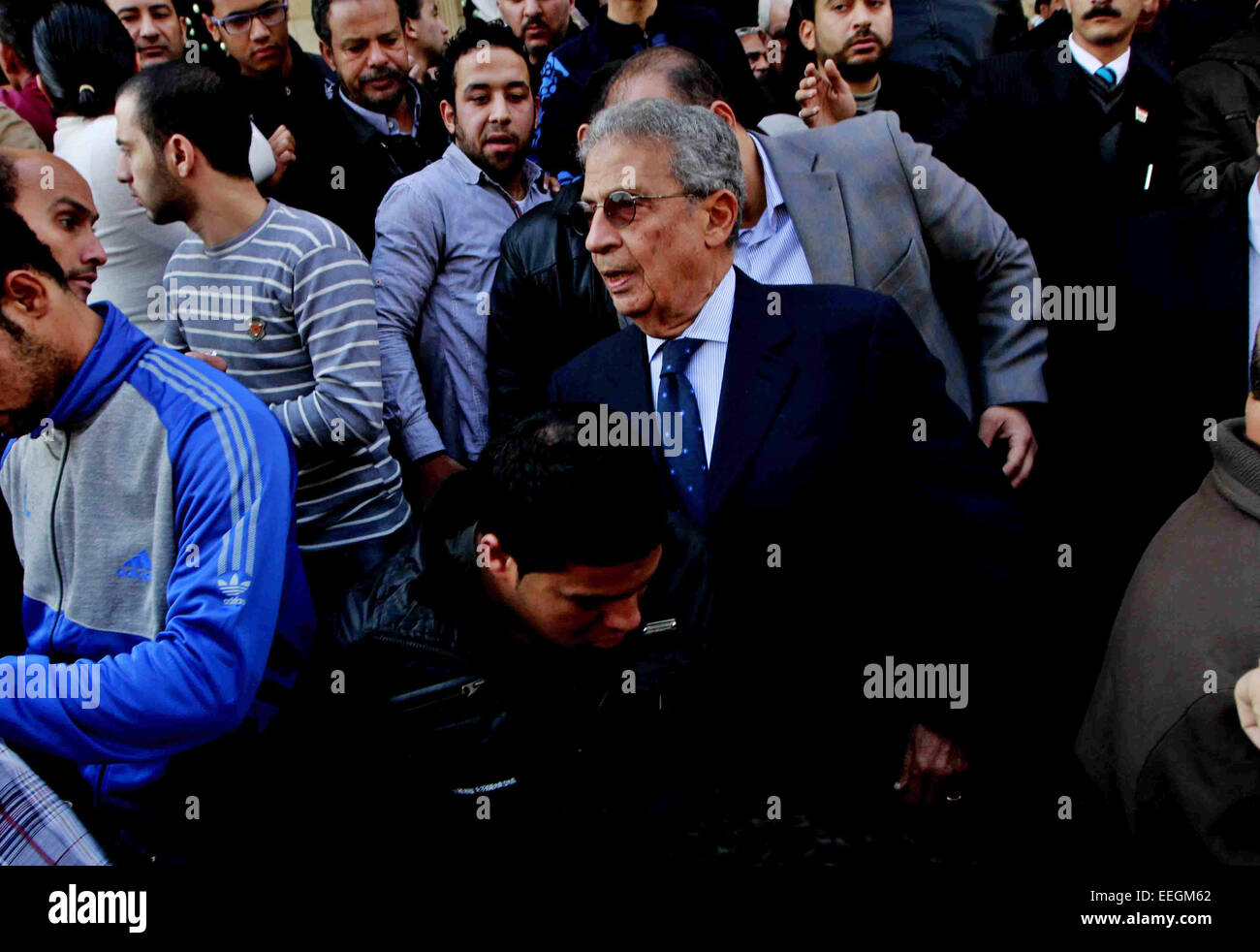 Cairo, Egypt. 18th Jan, 2015. Former Secretary-General of the Arab League Amr Mousa (C) attends the funeral of Egyptian actress Faten Hamama in 6th of October City on the outskirts of Cairo on January 18, 2015. Hamama, an Arab film icon and Omar Sharif's former wife, died on January 17, 2015 at the age of 83, their son Tarek Sharif said. Hamama, who was less than 10 when she made her screen debut, appeared in almost 100 films and worked with masters of Egypt's massive film industry, including Youssef Chahine Credit:  Amr Sayed/APA Images/ZUMA Wire/Alamy Live News Stock Photo