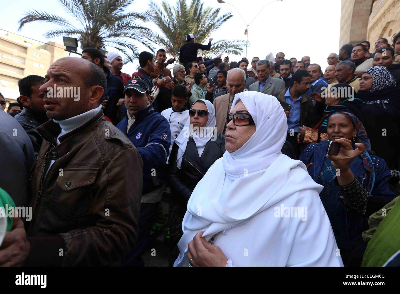 Cairo, Egypt. 16th Jan, 2015. Egyptian actress Rajaa El-Jiddawi, attends the funeral of Egyptian actress Faten Hamama in 6th of October City on the outskirts of Cairo on January 18, 2015. Hamama, an Arab film icon and Omar Sharif's former wife, died on January 17, 2015 at the age of 83, their son Tarek Sharif said. Hamama, who was less than 10 when she made her screen debut, appeared in almost 100 films and worked with masters of Egypt's massive film industry, including Youssef Chahine © Amr Sayed/APA Images/ZUMA Wire/Alamy Live News Credit:  ZUMA Press, Inc./Alamy Live News Stock Photo