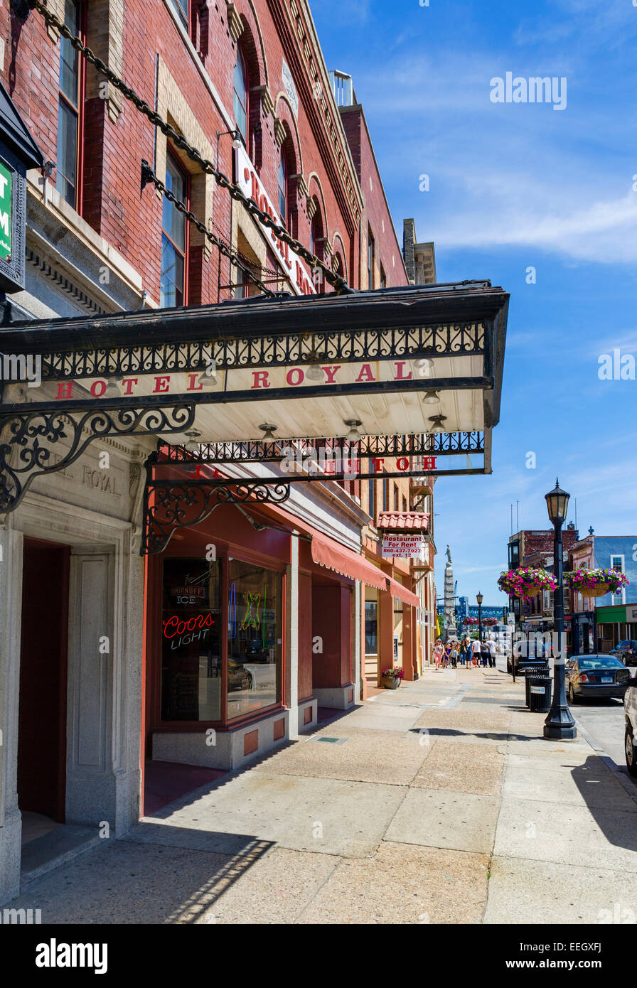 Bank Street in downtown New London, Connecticut, USA Stock Photo