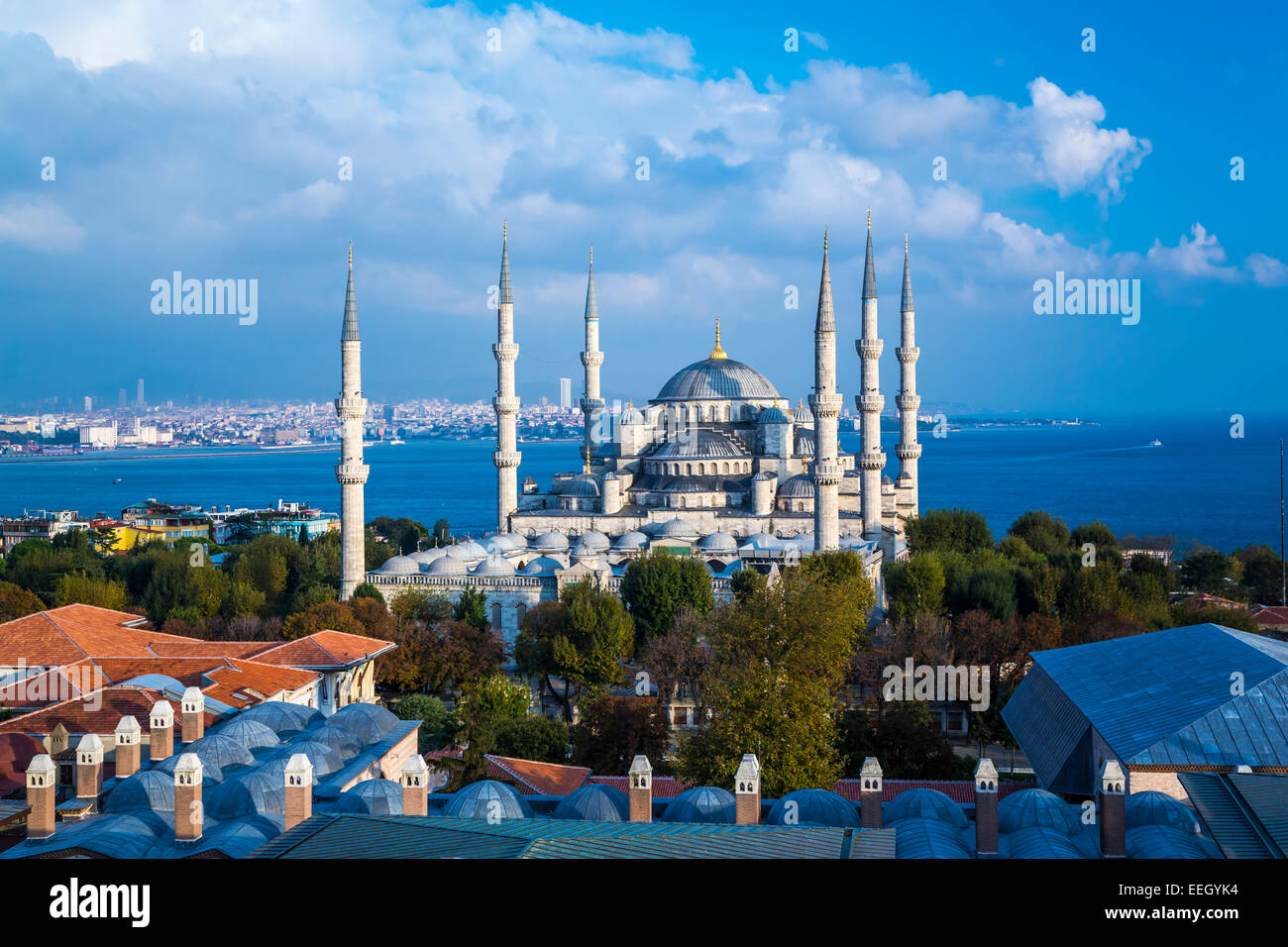 The Blue Mosque in Sultanahmet, Istanbul, Turkey Stock Photo - Alamy