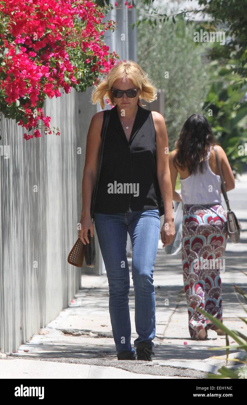 Malin Akerman, dressed causally in jeans, goes out to lunch with a