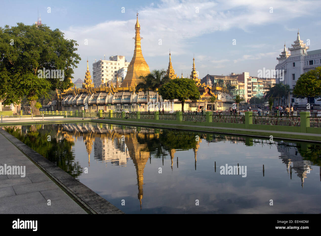 Sule Pagoda with reflection, Yangon, Myanmar Stock Photo