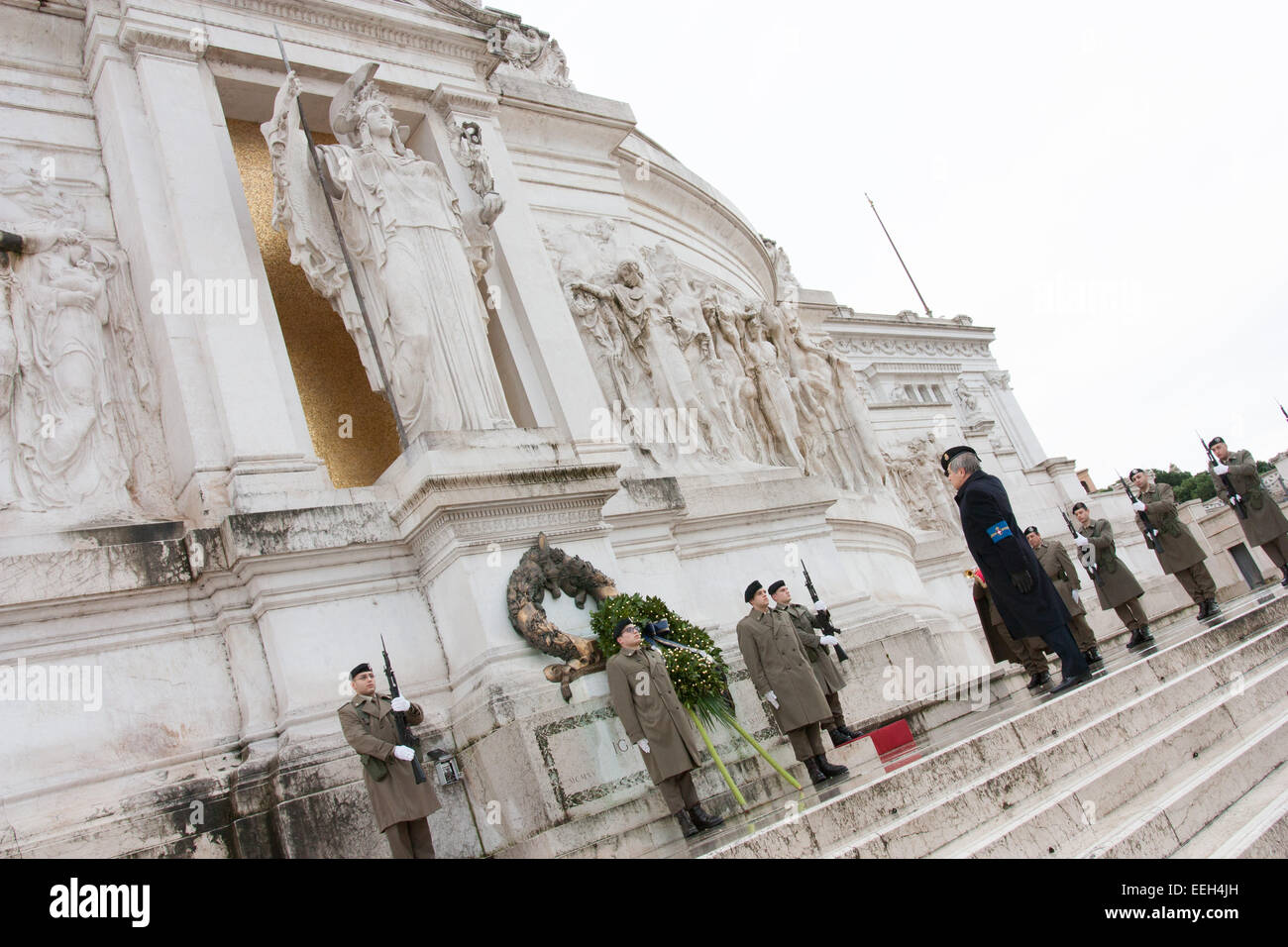 Rome, Italy. 18th Jan, 2015. The celebration of 137th Anniversary of the founding of the Honor Guard of the Royal Tombs of the Pantheon, where wreath were laid to the Unknown Soldier and the Altar of the Fatherland and a Mass inside the Pantheon, paying homage to the tombs of the kings of Italy. Credit:  Luca Prizia/Pacific Press/Alamy Live News Stock Photo