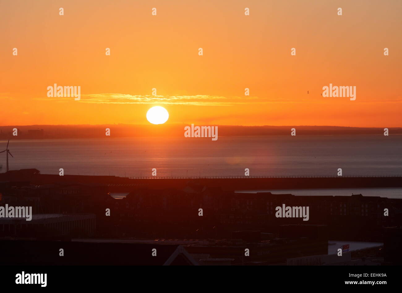 Experience cold temperatures hires stock photography and images Alamy