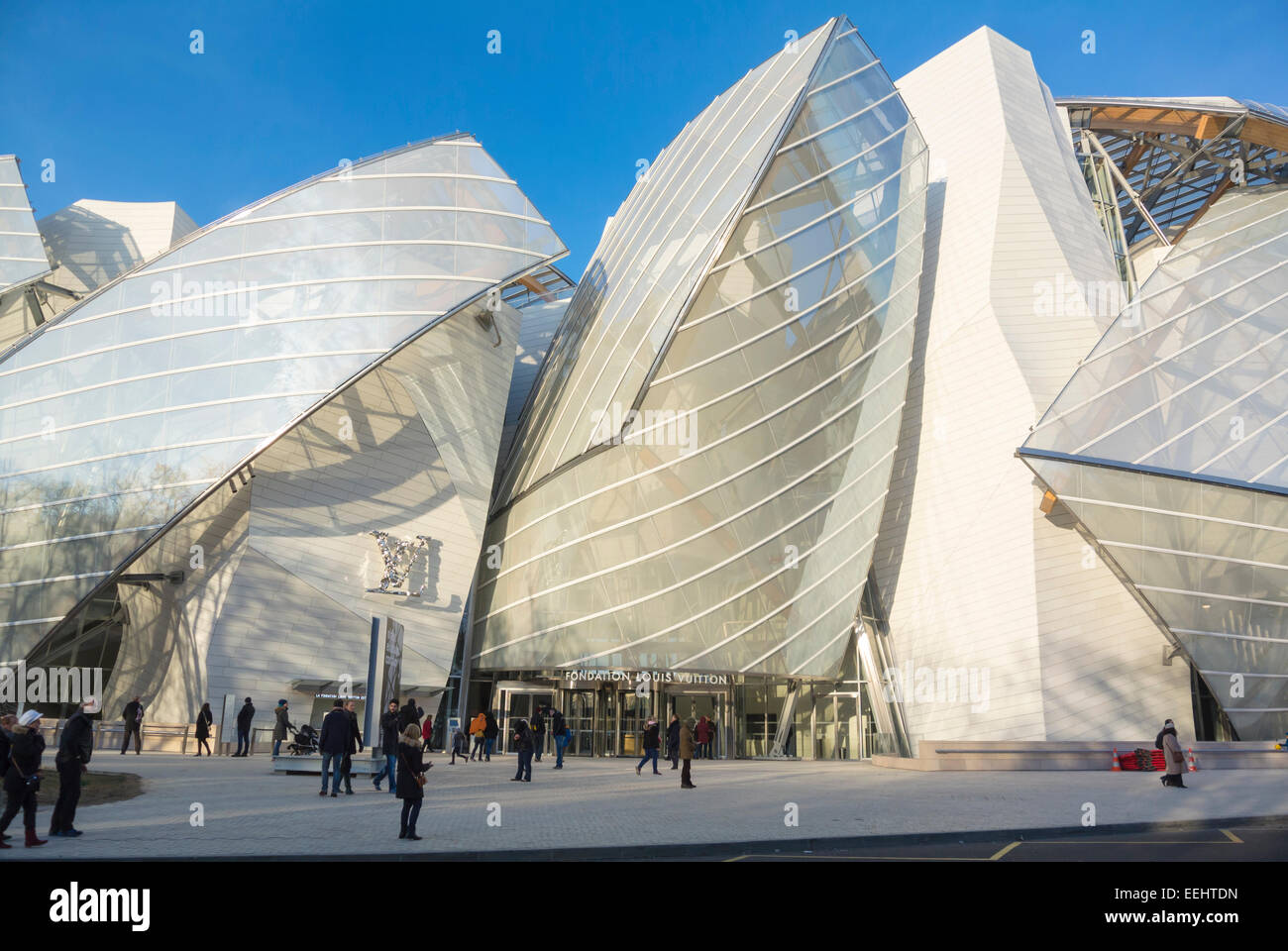Letters VL on the Building of Louis Vuitton in Paris Editorial Stock Photo  - Image of museum, colorful: 127106463