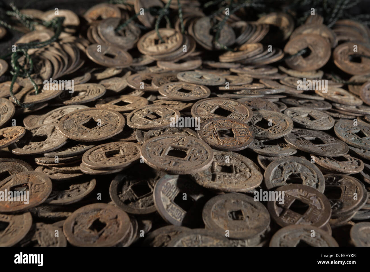 Chinese ancient coins hi-res stock photography and images - Alamy