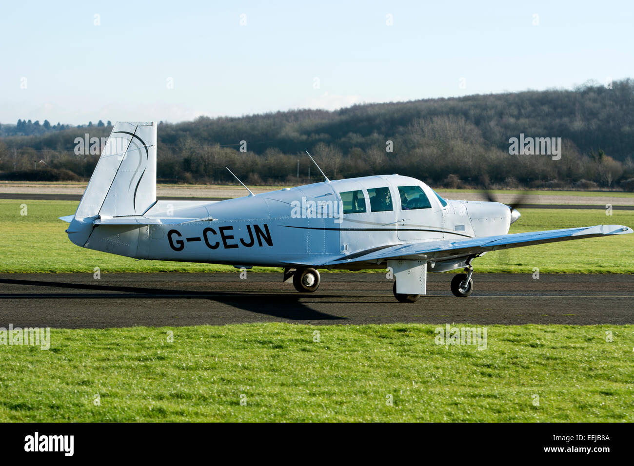 Aircraft Photo of G-ASUB, Mooney M-20E, Overseas Aviation