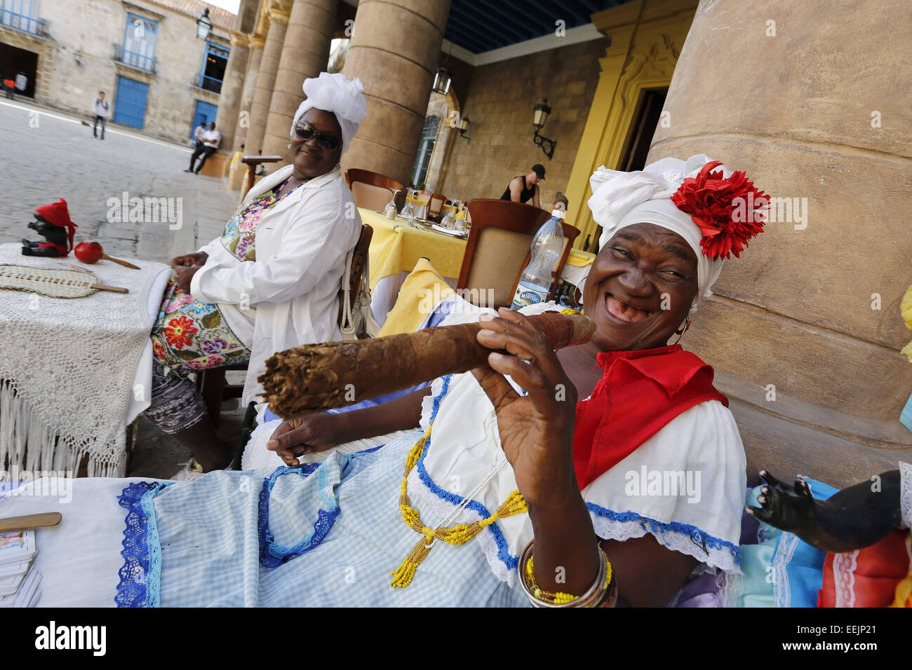 Havana, Cuba. 19th Dec, 2014. ''Juana la Cubana, '' displays her jumbo  cigar in the Habana Vieja (Old Havana) section of Havana, Cuba. © Angel  Chevrestt/ZUMA Wire/Alamy Live News Stock Photo - Alamy