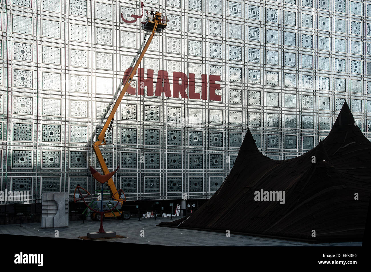 Institut du monde Arabe à Paris, France. 11 janvier, 2015 manifestation pour Charlie, Stock Photo