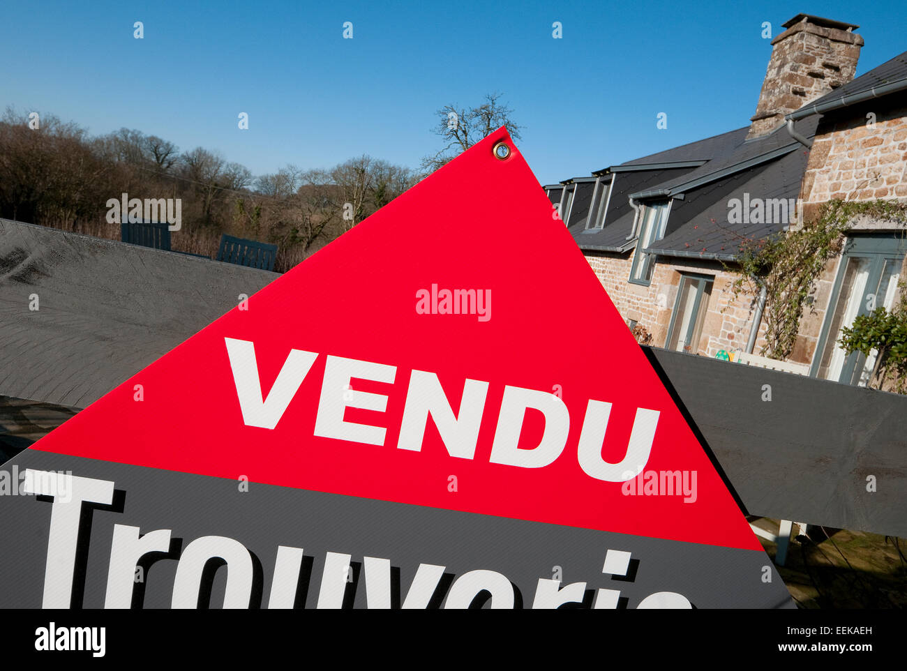 French vendu sold sign hires stock photography and images Alamy