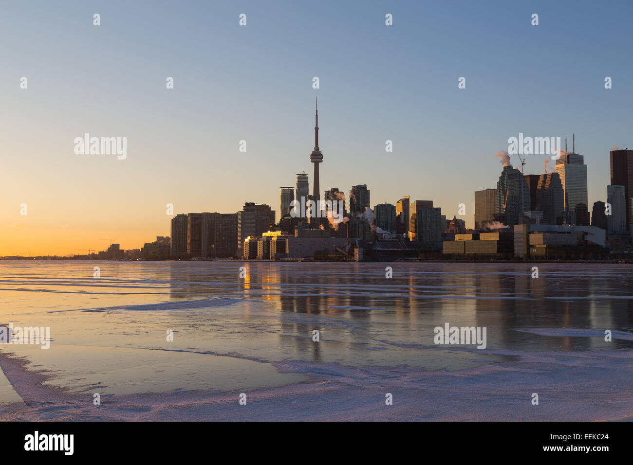 Toronto Skyline at Sunset in the Winter with copyspace Stock Photo - Alamy