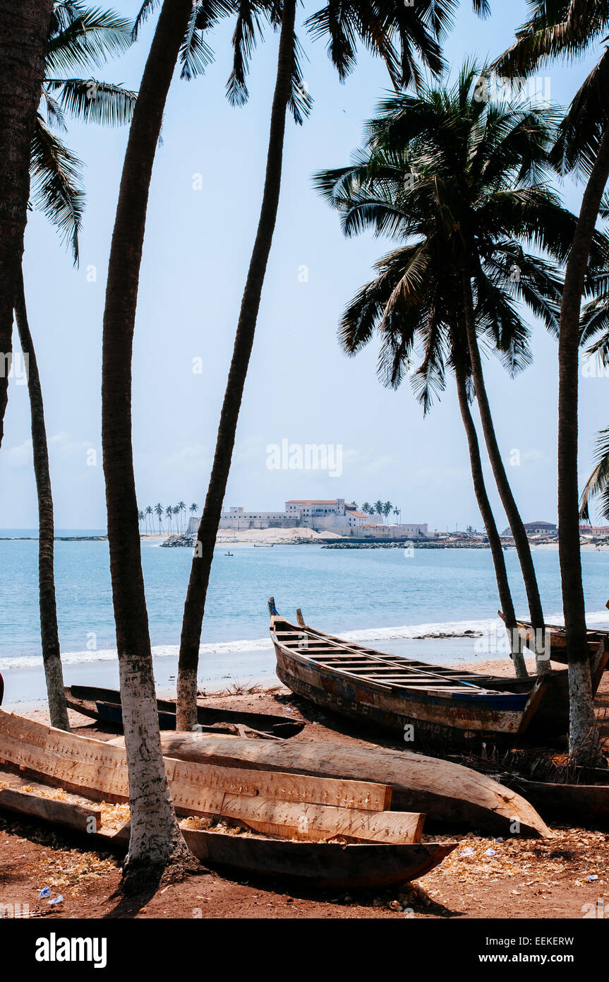 Elmina castle view from the beach, Ghana Stock Photo - Alamy