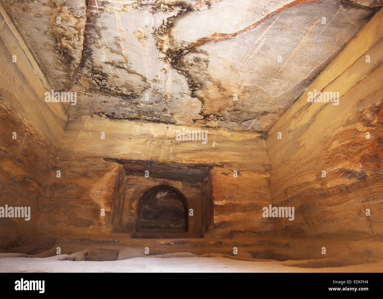 Tomb 825 in Petra containing 17 shaft tombs Stock Photo Alamy