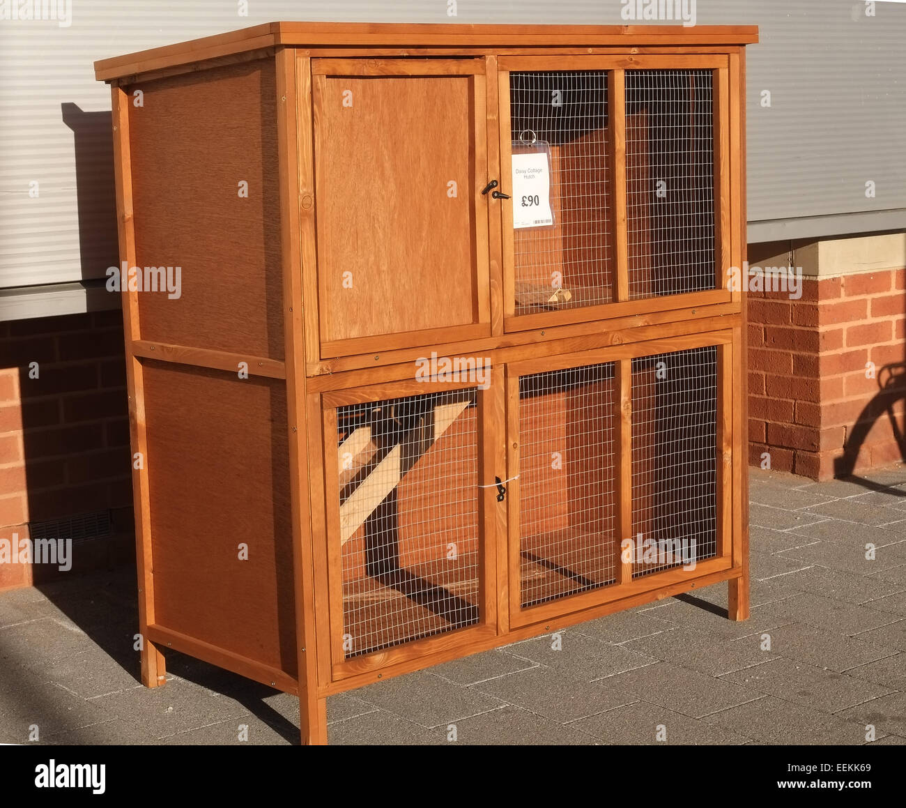 New hutches and kennels on display at an out of town pet store in North  Bristol, 19th January 2015 Stock Photo - Alamy
