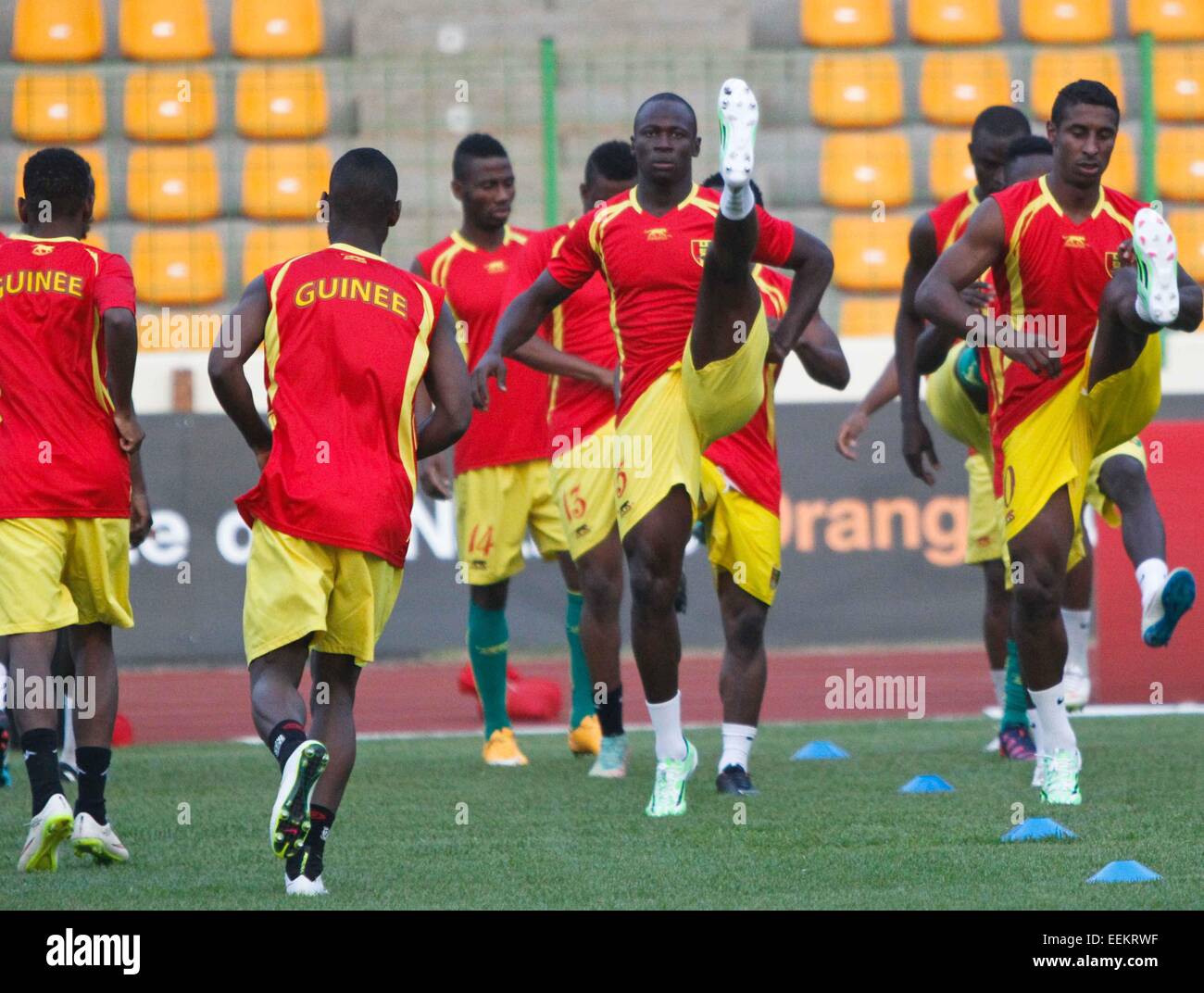 Malabo, Equatorial Guinea. 19th Jan, 2015. Players of the Guinean national football team attend a training session at the Malabo Stadium in Malabo, capital of Equatorial Guinea, Jan. 19, 2015. Guinea will play with Cote d'Ivoire on Jan. 20 in its first group match of the 2015 African Cup finals. © Li Jing/Xinhua/Alamy Live News Stock Photo