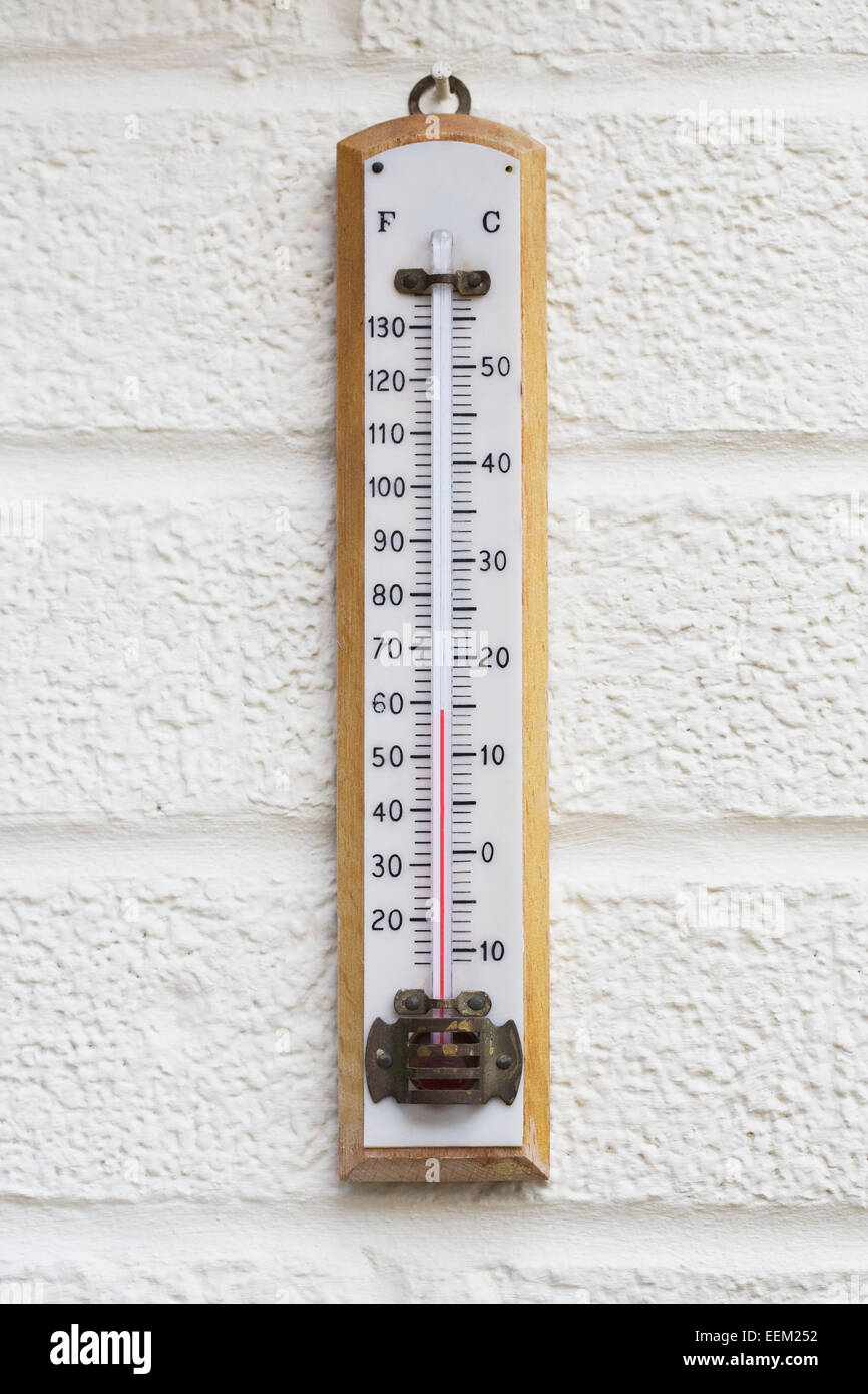 Thermometer scale hi-res stock photography and images - Alamy