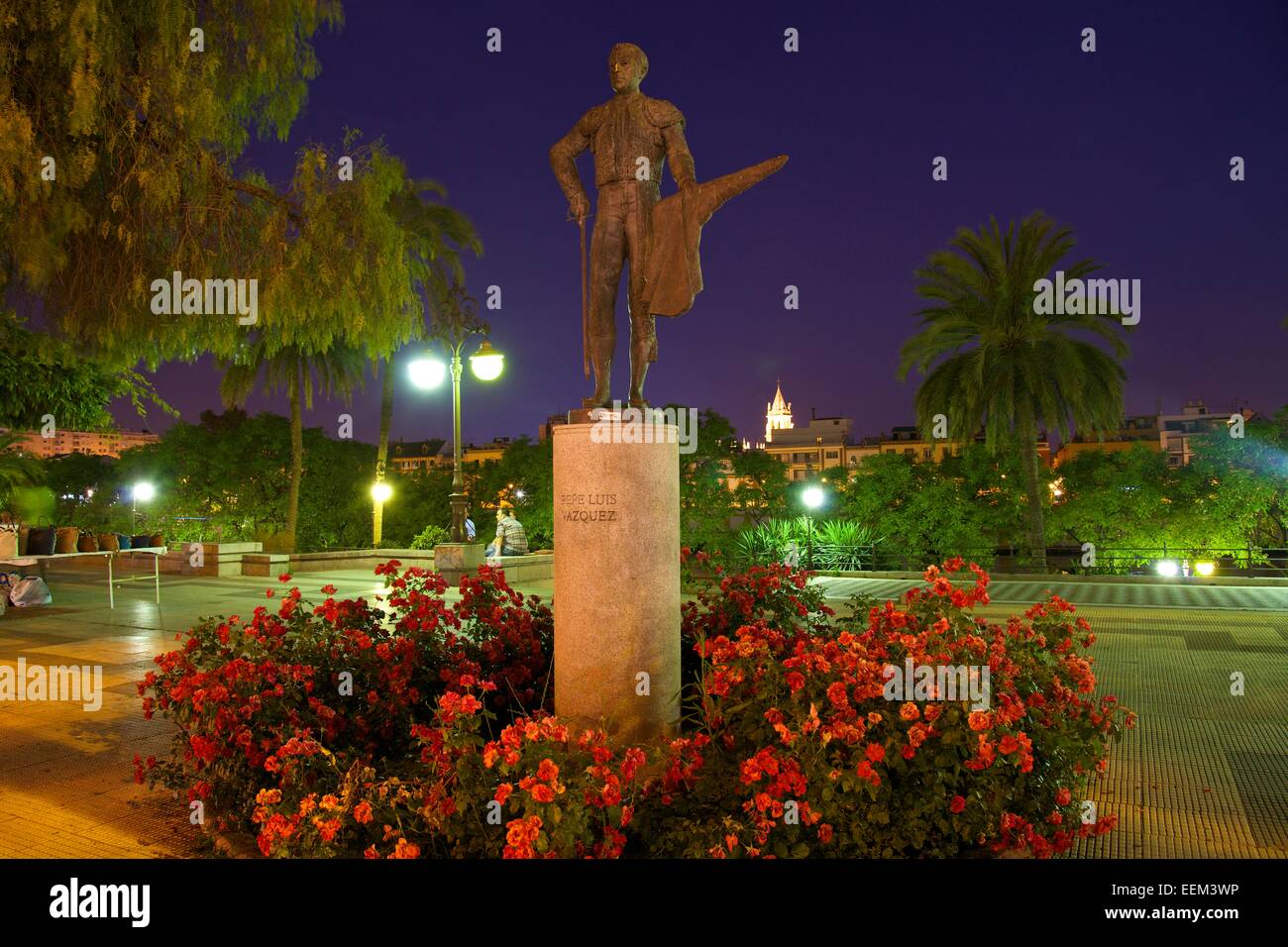 Statue of the bullfighter Pepe Luis Vazquez on the promenade of the Rio Guadalquivir, Seville, Andalucía, Spain Stock Photo