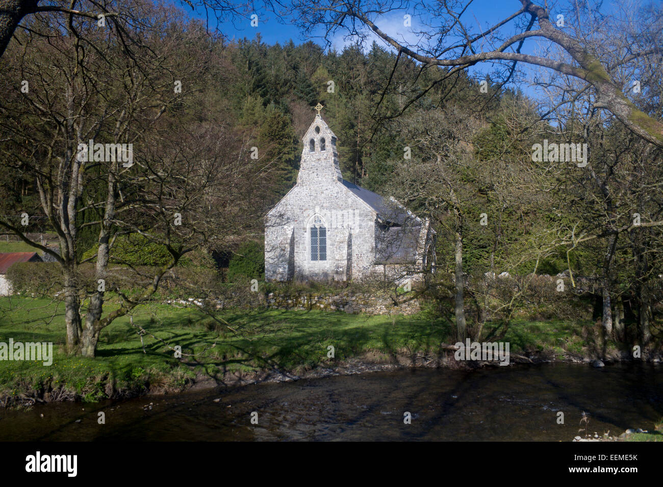 St Anno's Church Llananno from across River Ithon Radnorshire Powys Mid Wales UK The church was the subject of R S Thomas' poem Stock Photo