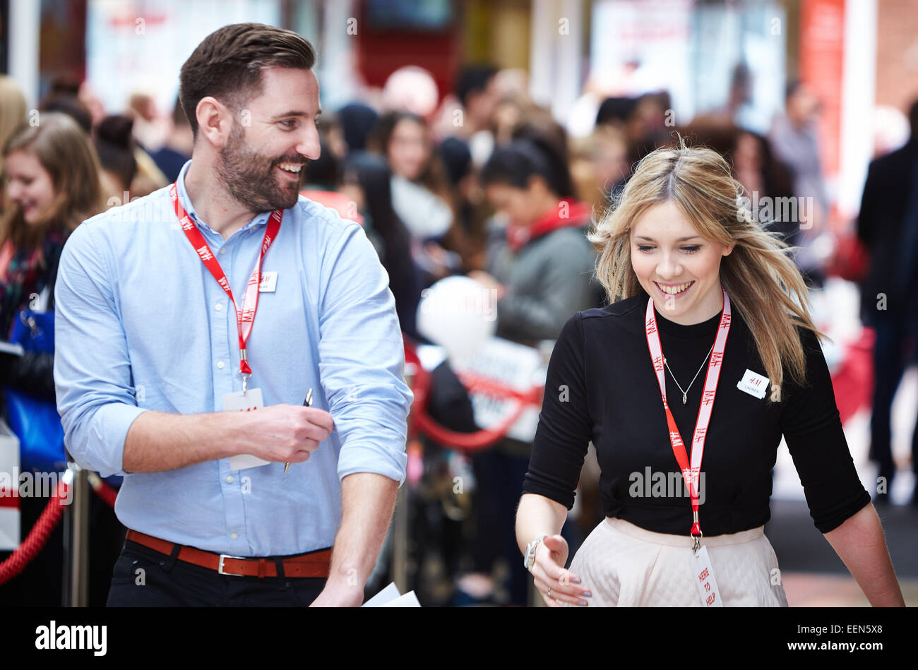 Staff members at the opening of a new H&M store in the Clarendon Centre,  Oxford Stock Photo - Alamy