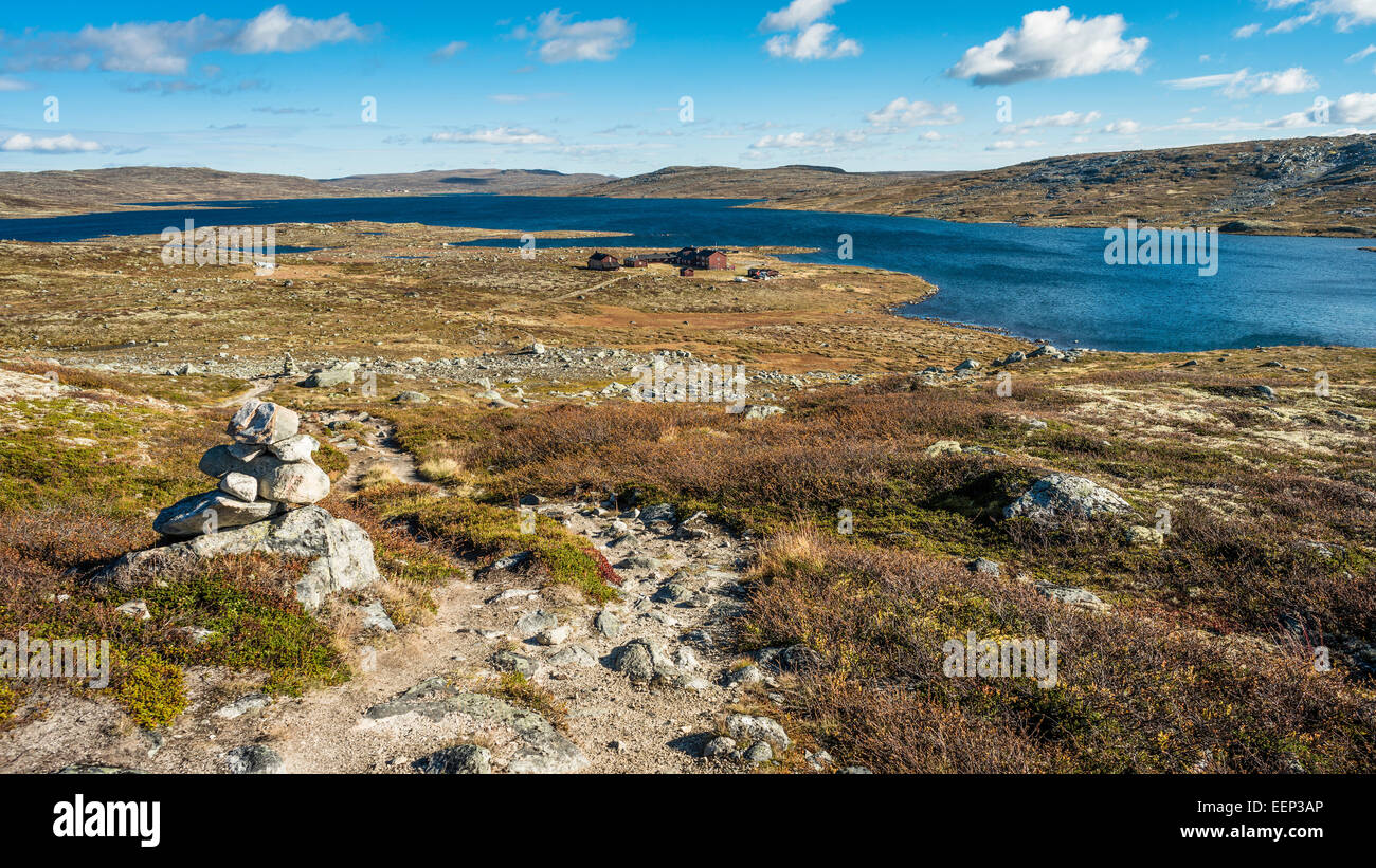 Hardangervidda, Norway - lake Storekrækkja and the DNT hut Krækkjahytte, from the track to Finse Stock Photo