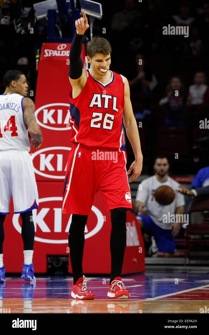 Kyle Korver - Atlanta Hawks - Game-Worn Red Alternate Jersey - 2015-16 NBA  Season