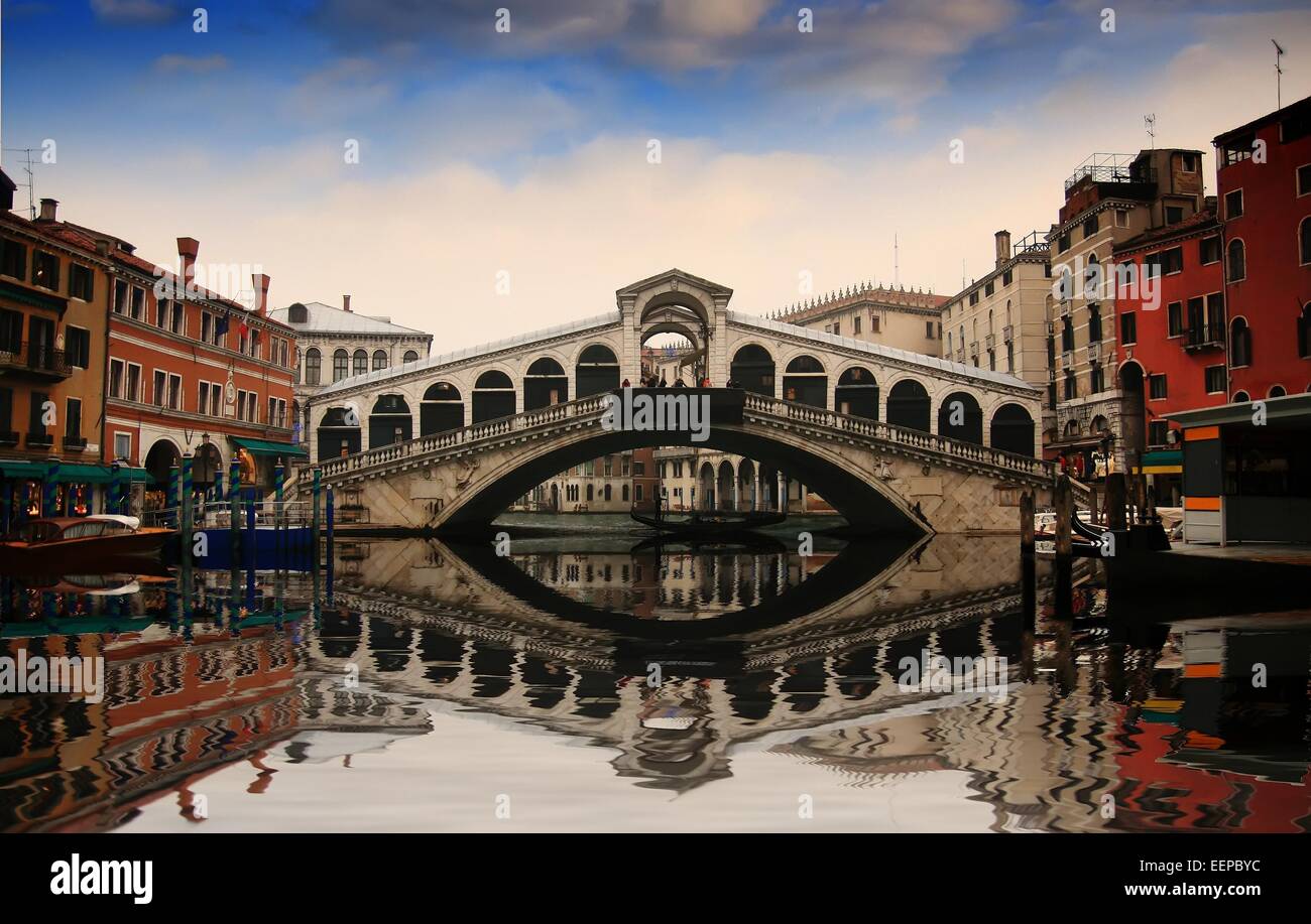 Rialto bridge in Venice Stock Photo - Alamy