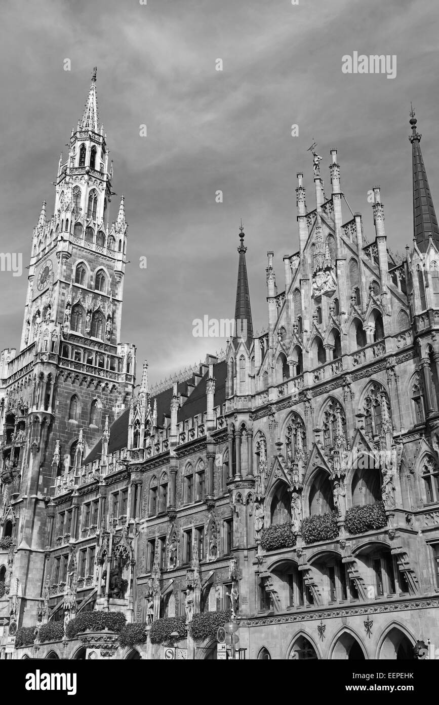 Munich skyline Black and White Stock Photos & Images - Alamy
