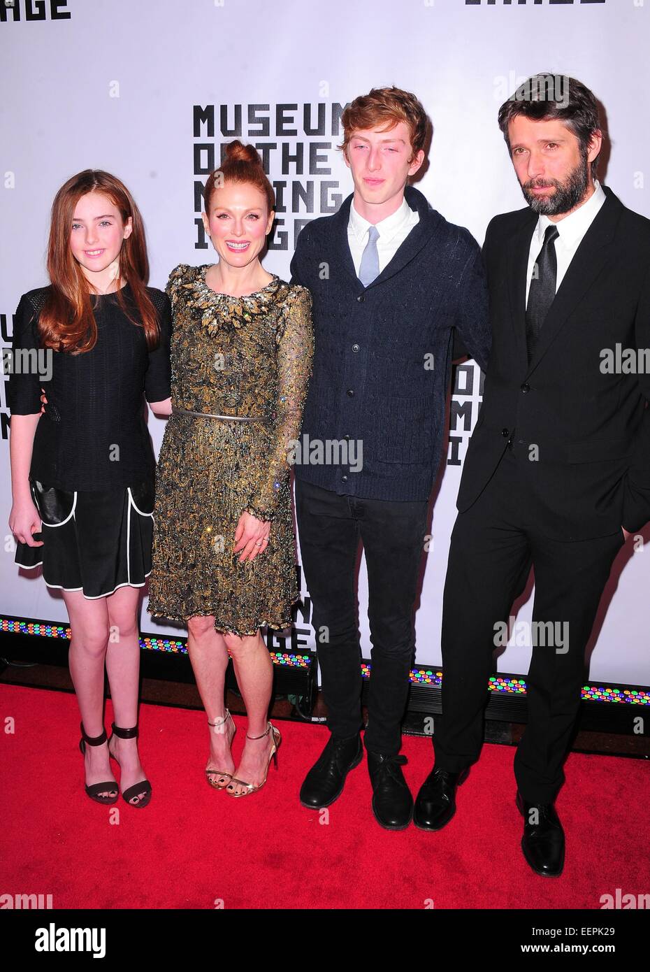 New York, NY, USA. 20th Jan, 2015. Liv Freundlich, Julianne Moore, Caleb Freundlich, Bart Freundlich at arrivals for Museum Of The Moving Image 29th Annual Black-Tie Salute to Julianne Moore, 583 Park Avenue, New York, NY January 20, 2015. Credit:  Gregorio T. Binuya/Everett Collection/Alamy Live News Stock Photo